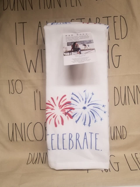 Toallas de cocina patrióticas Rae Dunn celebran fuegos artificiales rojos blancos azules, ¡NUEVAS!