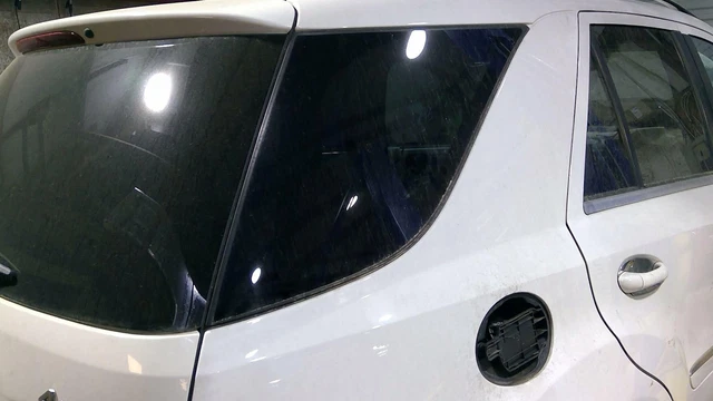 06 - 11 MERCEDES ML350 RH Passenger Quarter Glass Window Privacy Tint 1646700411
