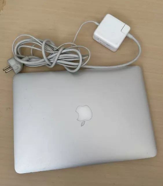 Apple MacBook Pro Retina 13,3"" modello A1502 EMC 2875 Intel i5 senza disco rigido 8 GB RA 3