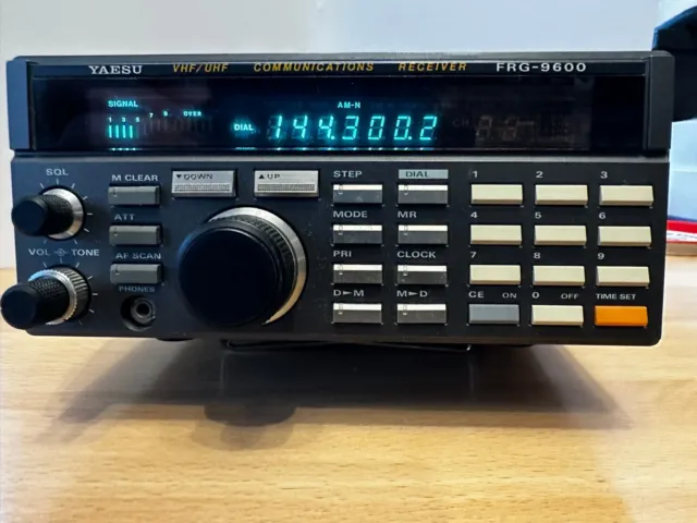 YAESU FRG-9600 VHF UHF  Communication Receiver