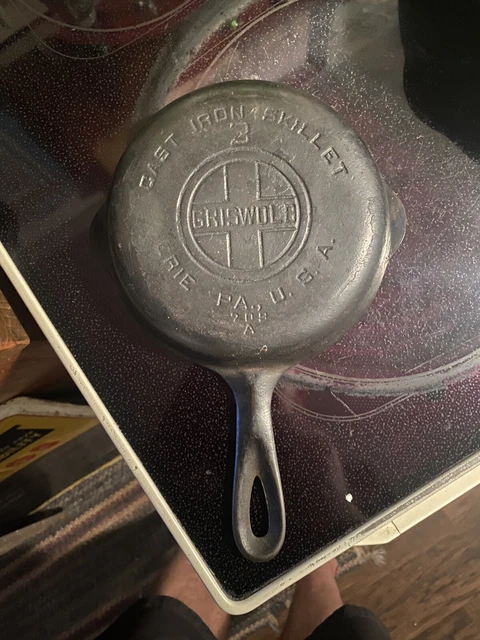 Griswold no. 3 cast iron skillet big logo