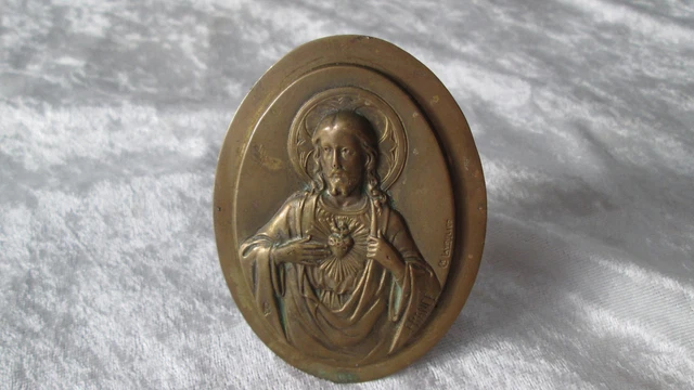 Médaille Jésus-Christ en Argent - La Boutique des Chrétiens
