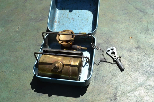 VINTAGE OPTIMUS Gasoline 8R Single Burner Backpacking Camp STOVE  Made in Sweden