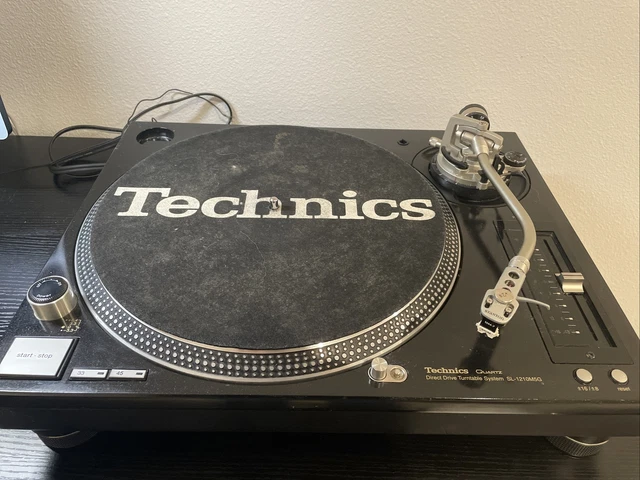 Original Technics SL1210 M5G Excellent Con W 45 Adapt, Slip Mat, And Shure M44-7