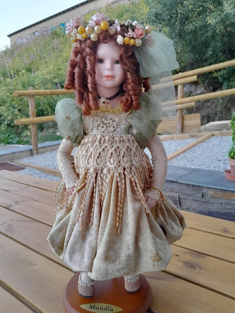 Poupée d'artiste poupée en porcelaine Thelma Resch 62 cm. Excellent état