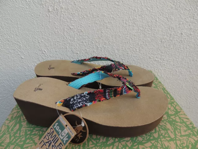 Sanuk Fraidy Cat Multicolor Women's canvas strap sandals Flip Flops Size 5,  6 