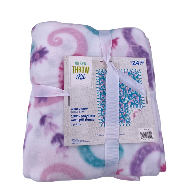 No Sew Anti-Pill Fleece Pastel Throw Blanket Kit 48 x 60 Inch w/Sea Horses NEW