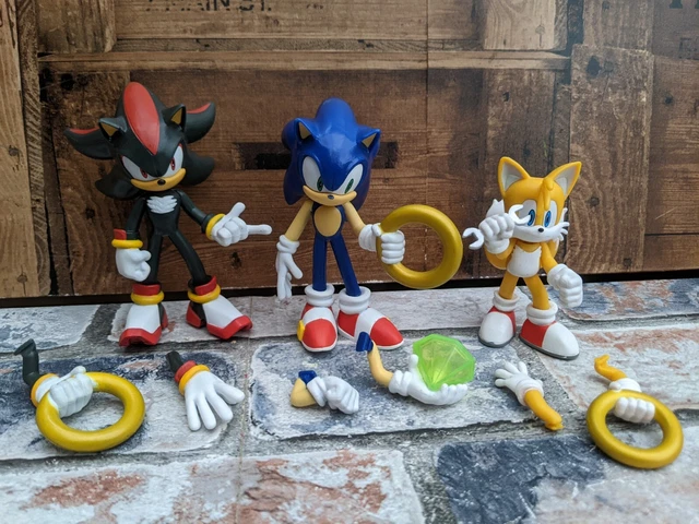 SONIC THE HEDGEHOG Buildable Sonic Shadow and Tails Action Figure £24. ...