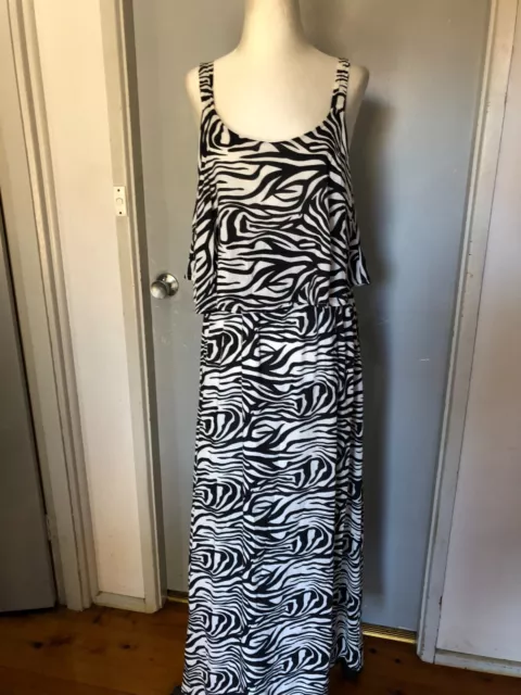 LABEL OF LOVE Black & White Zebra Print Maxi Dress Size S