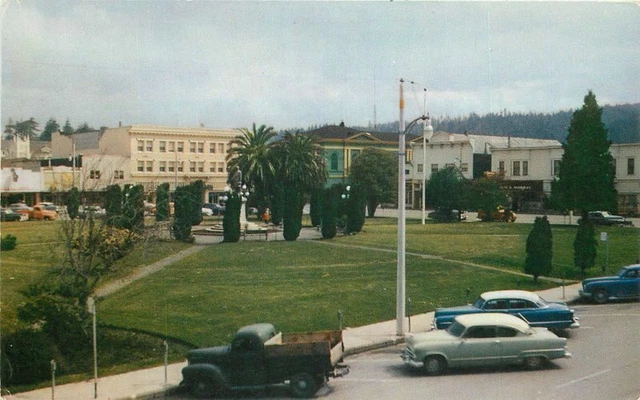 Arcata California Humboldt Bay Redwood Hwy 101 Autos Roberts Postcard 20-12808