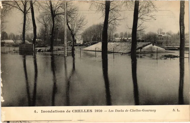 CPA Floods de Chelles Les Docks (1269979)