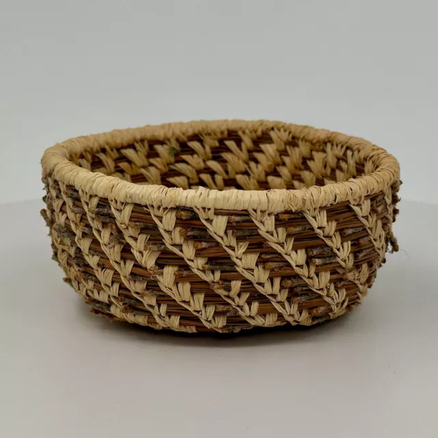 Vintage Hand-Woven Native American Pine Needle Basket (5"x 2")