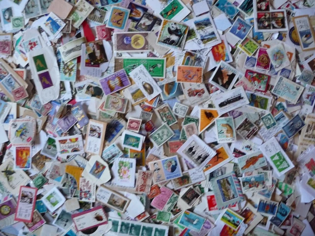 1Kg Worldwide Foreign Used/Franked Stamps On/Off Paper Kiloware/Charity Unsorted