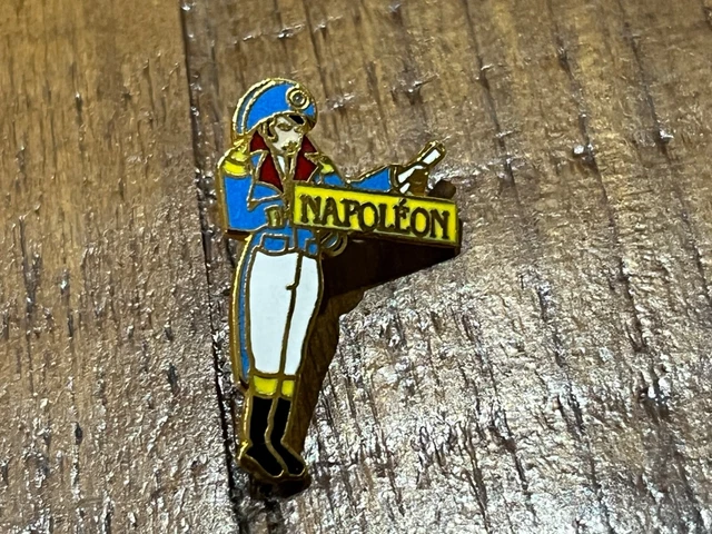 Pins et insignes civils ou militaires - COMPTOIR DU PROTOCOLE Pins et insignes civils ou militaires - COMPTOIR DU PROTOCOLE