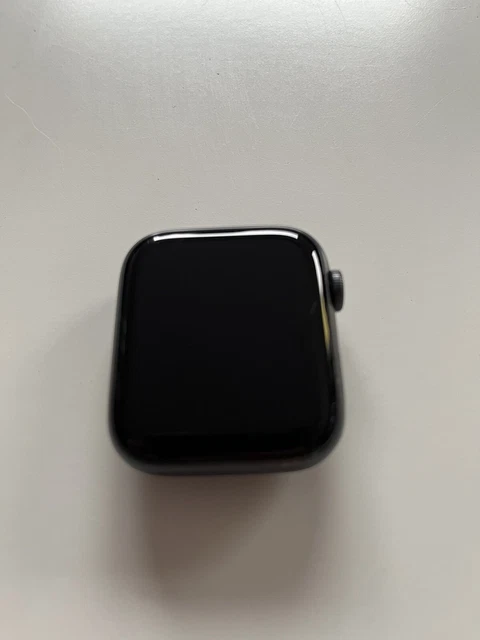 Apple Watch Series 5 44mm Space Grau Aluminiumgehäuse GPS mit Schwarzen Stoffarm