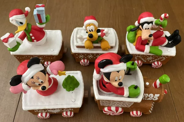 2016 Hallmark Disney Christmas Express Collector's Train Set Mickey Mouse X5