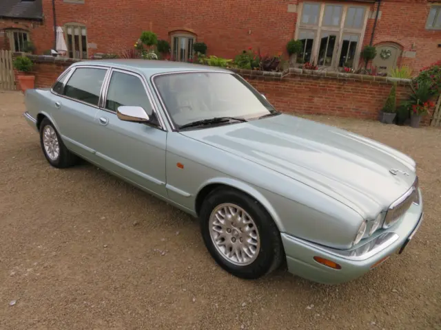 Jaguar Xj8  Executive X308 3250Cc V8 2000 - 49K Miles 1 Japan Owner From New