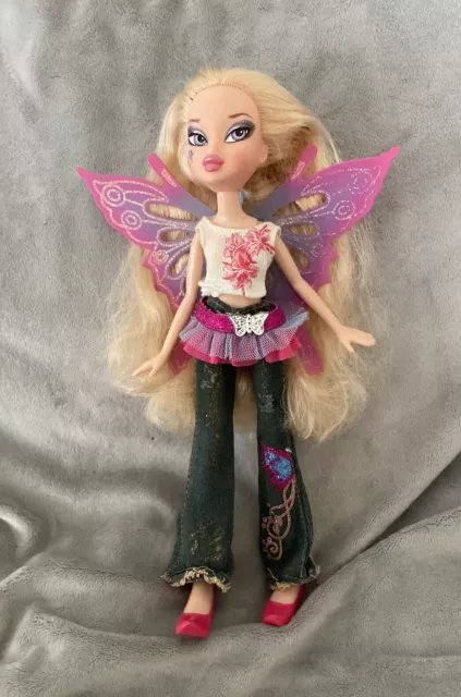 2007 Bratz Fashion Pixiez Doll Cloe , Wings, Outfit , Shoes . VGC