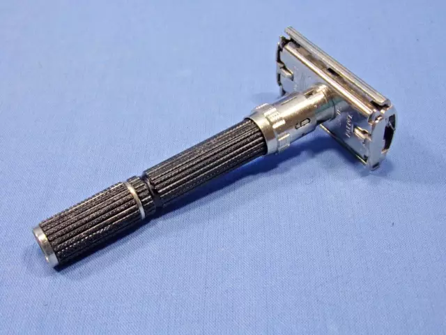 1971 GILLETTE Q1 Super Adjustable 1-9 Safety Razor Long Black Handle TTO