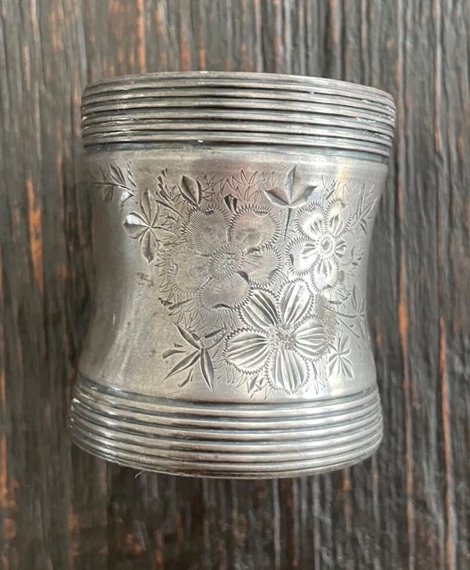 STERLING SILVER NAPKIN RING  1.1 ounces ~ “Florence”