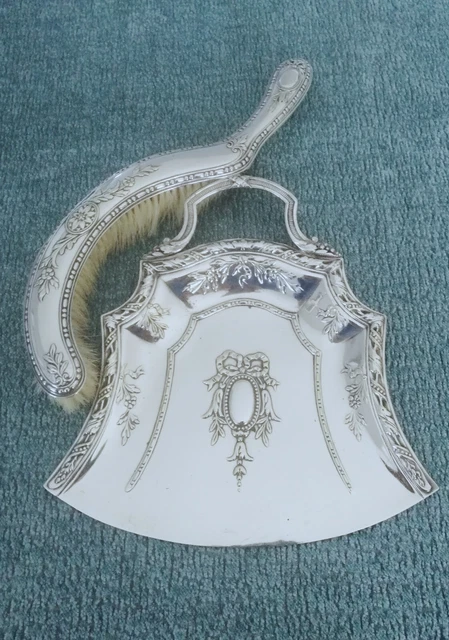ANCIENNE PELLE DE Table Ramasse Miettes En Metal Argente EUR 39,99