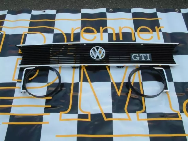 Chromgrill  passend für Golf 1, Cabrio+VW Zeichen verchromt+GTI Emblem +4 Clips