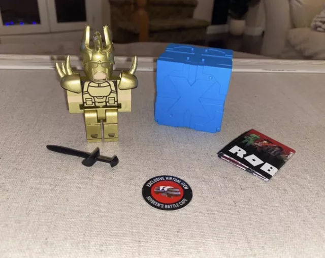 Roblox Series 9 ISLAND ROYALE BUS DRIVER Blind Box NEW+Tropical Battle Axe  Code