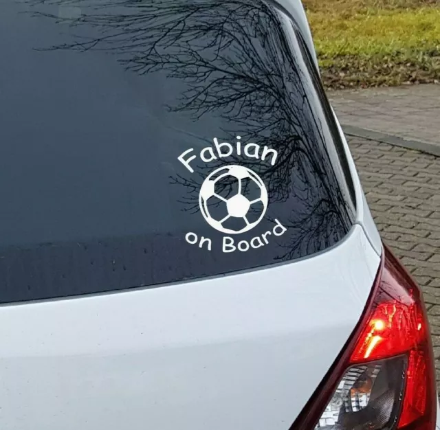 Auto Aufkleber on Board Name an Bord Wunschname Baby Junge Sticker Fussball Ball