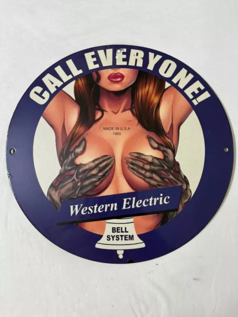 Letrero De Aceite Gasóleo Sistema De Campana Eléctrica Occidental Pinup Babe Babe Faltave Garaje