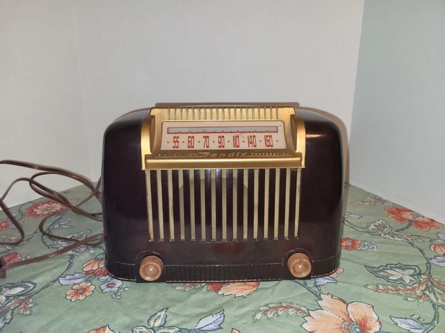 Art deco radio Bendix aviation corporation model 111 - brown bakelite Works!