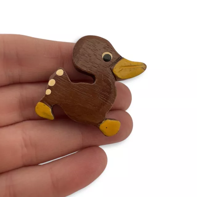 VINTAGE DUCK Brooch Figural Animal Pin Carved Wood Hand Painted Bakelite Era