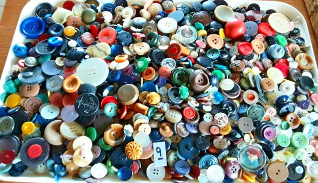 Job Lot Vintage & Modern Mixed Buttons 1.5kg+ - Crafts, Sewing, Cards, Art-  9