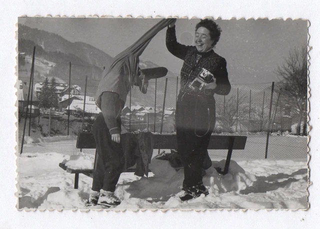 PHOTO Photographe Photographié Autoportrait Caméra Appareil 1960 Neige Hiver
