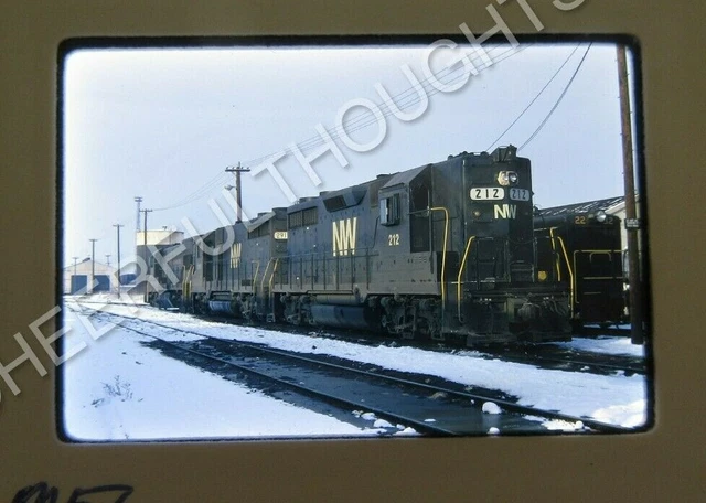 Original '72 Kodachrome Slide NW Norfolk Western 212 GP35 MEL      23V9