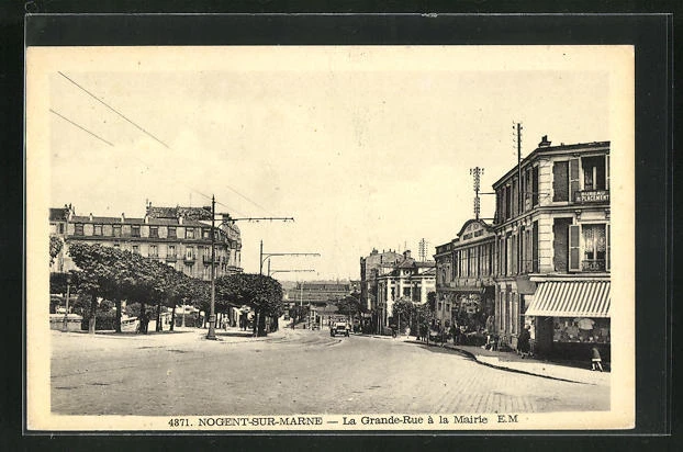 CPA Nogent-sur-Marne, La Grande-Rue à la Mairie