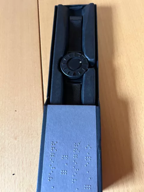 Eone Bradley Armbanduhr für Blinde braille taktile Blindenuhr Metall neuwertig
