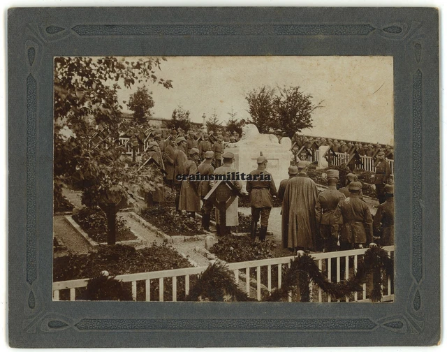 Orig. KABINETT Foto Priester Offizier Orden Beerdigung Friedhof Frankreich 1918