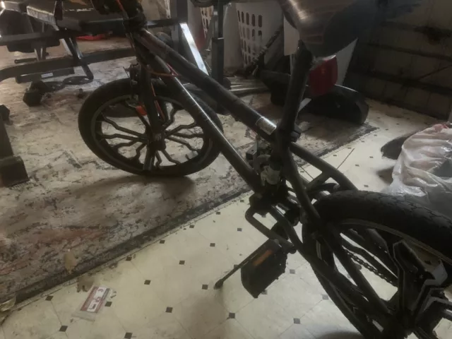 Mongoose rebel 20 inch bike hotsell