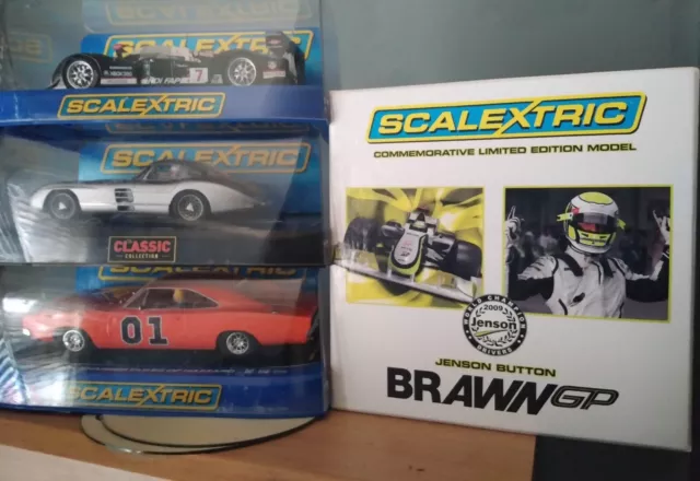 4 Scalextric Cars 5