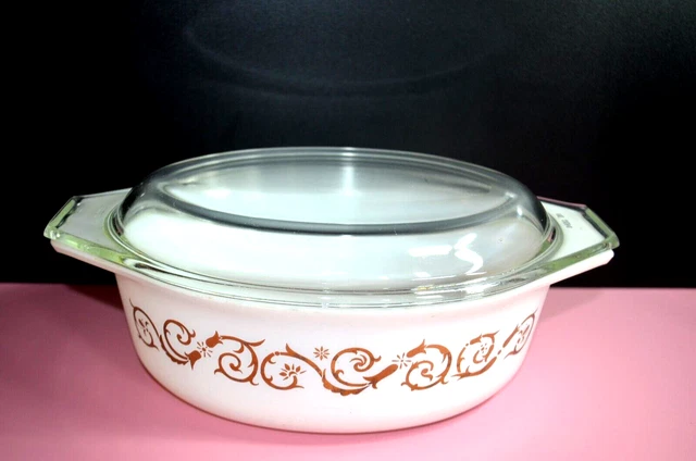 Vintage 1961 Pyrex Empire Scroll Vines Casserole Promotional 1.5 Qt w Lid 943C30