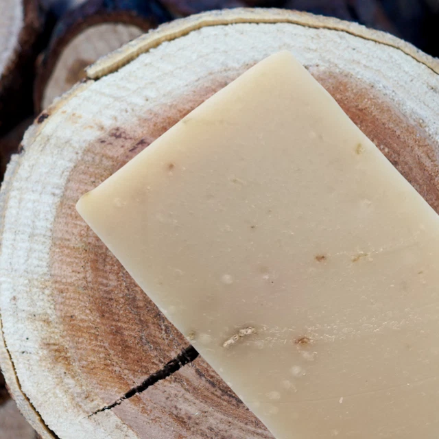 Jabón bar artesanal hecho a mano de nuez de cereza salvaje Bigfoot Smell