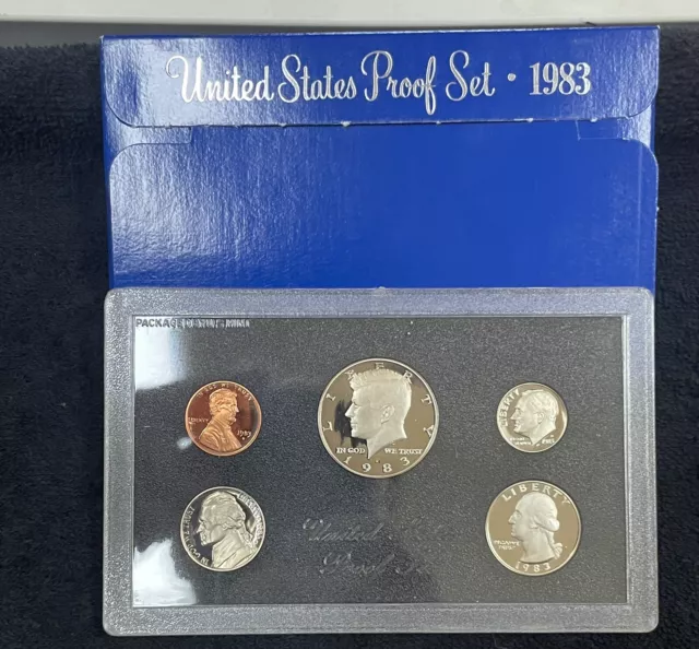 **1983**US Mint Proof set (5) coins in  all Still Sexy for 43 w/ OGP**