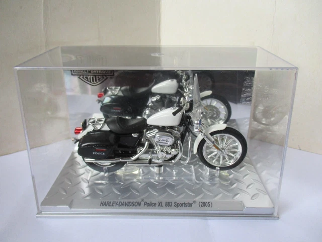 Moto  1/24 Harley Davidson Police Xl 883 Sportster 2005 2