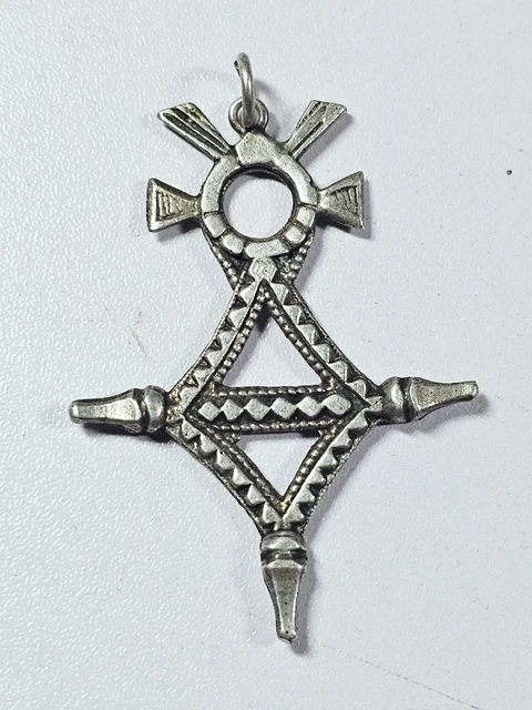 Collier à croix noire Le Fils | En stock! | Lucleon