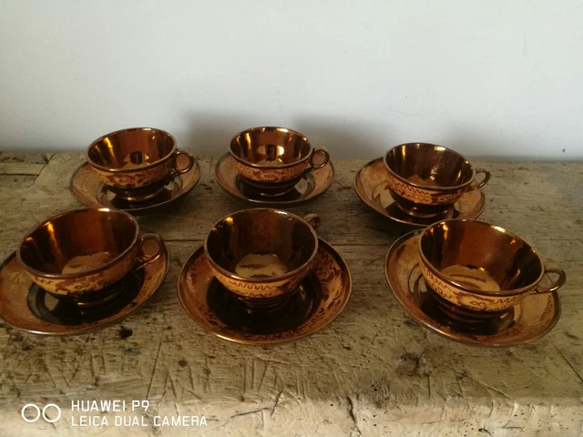 Six tasses et sous tasses a café ou thé en faience de Jersey