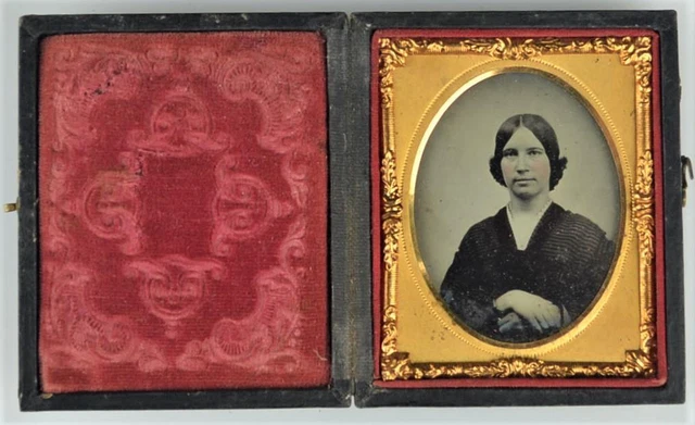 ANTIQUE 1860's 1/9 PLATE AMBROTYPE TINTYPE PHOTO YOUNG GIRL SEATED LEATHER CASE