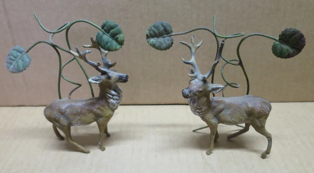 CHASSE paire de sujets cerfs en métal polychrome formant porte bouquets