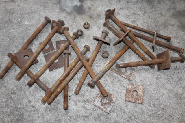 alte rostige Rost Balken-Verschraubung Maschinen-Schrauben Stahl Schlosser Zimme