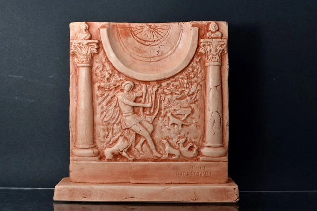 Réplica De Reloj De Sol Único De Época Romana Con Orfeo Ii-Iii Cad Durostorum