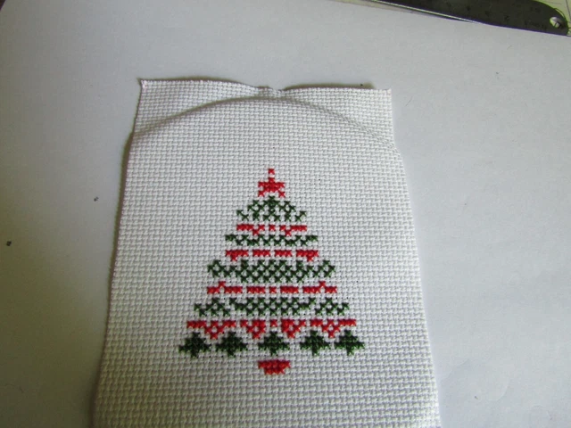 Árbol de Navidad con motivo francés con punto de cruz completo